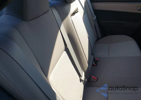 2016 Toyota Corolla Le z USA, uszkodzony, nr VIN 2T1BURHEXGC665344